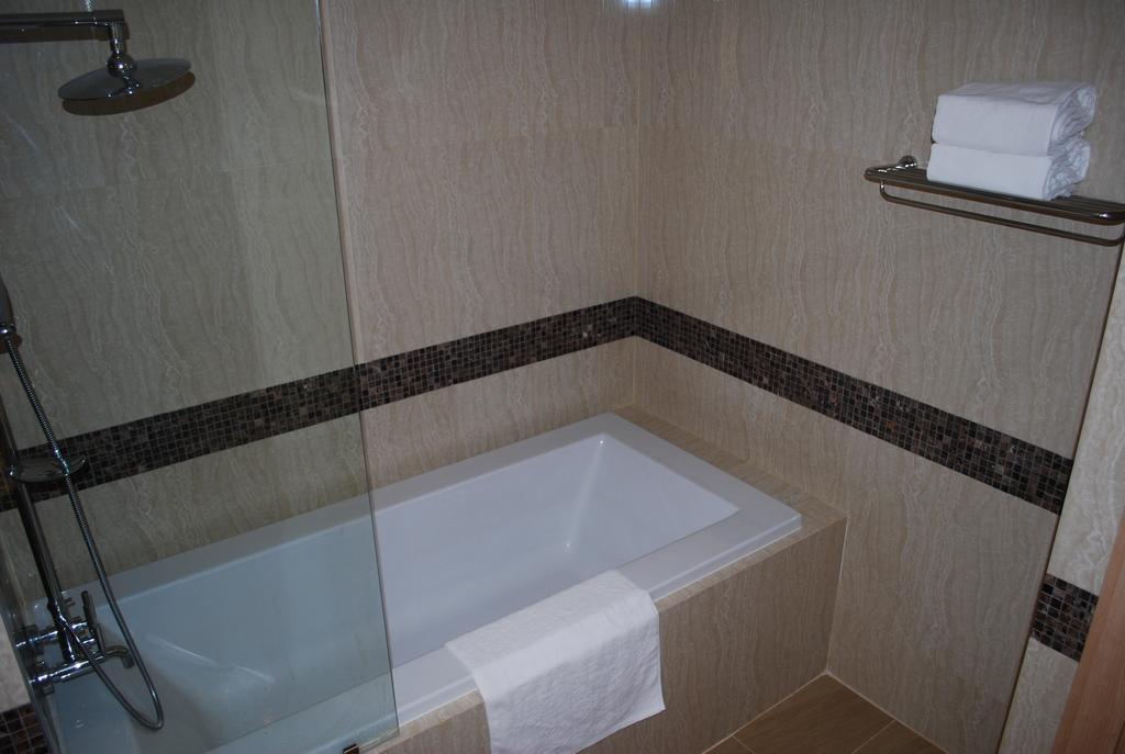 The Cliff Residence Condo Pattaya Chambre photo